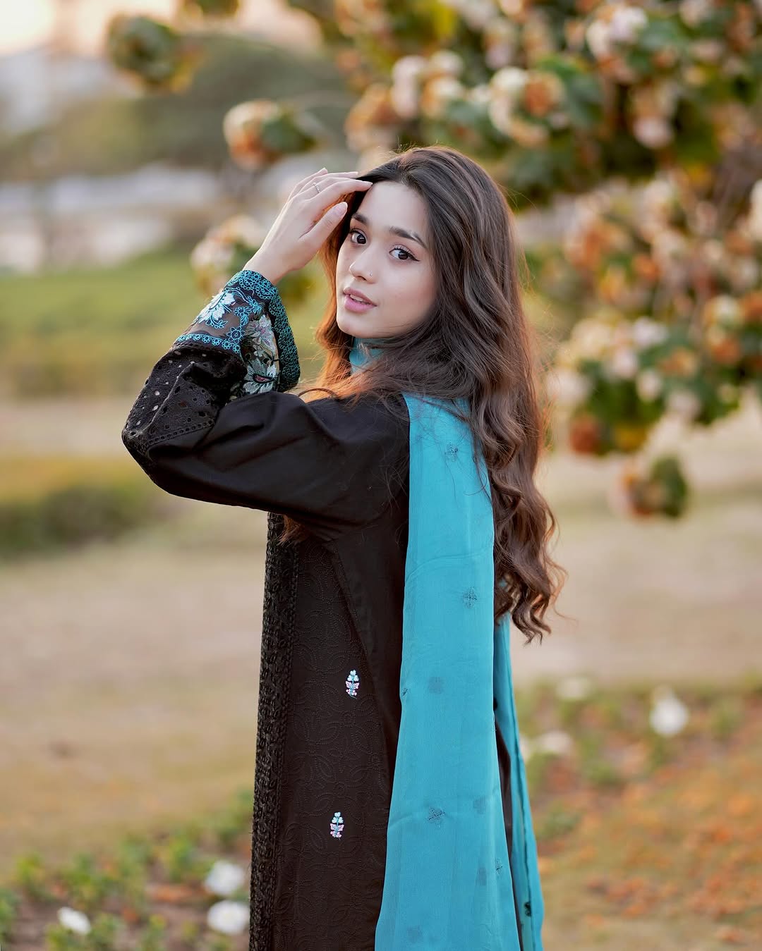 Sofia - 3 Piece Suit