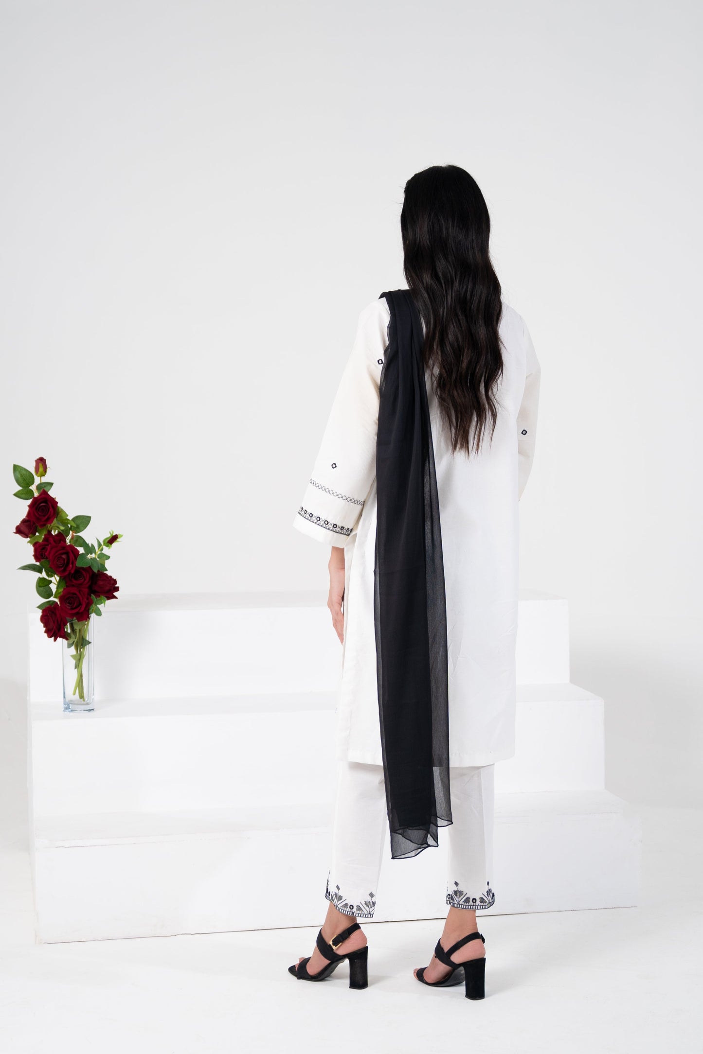 Noor Jahan - 3 Piece Suit
