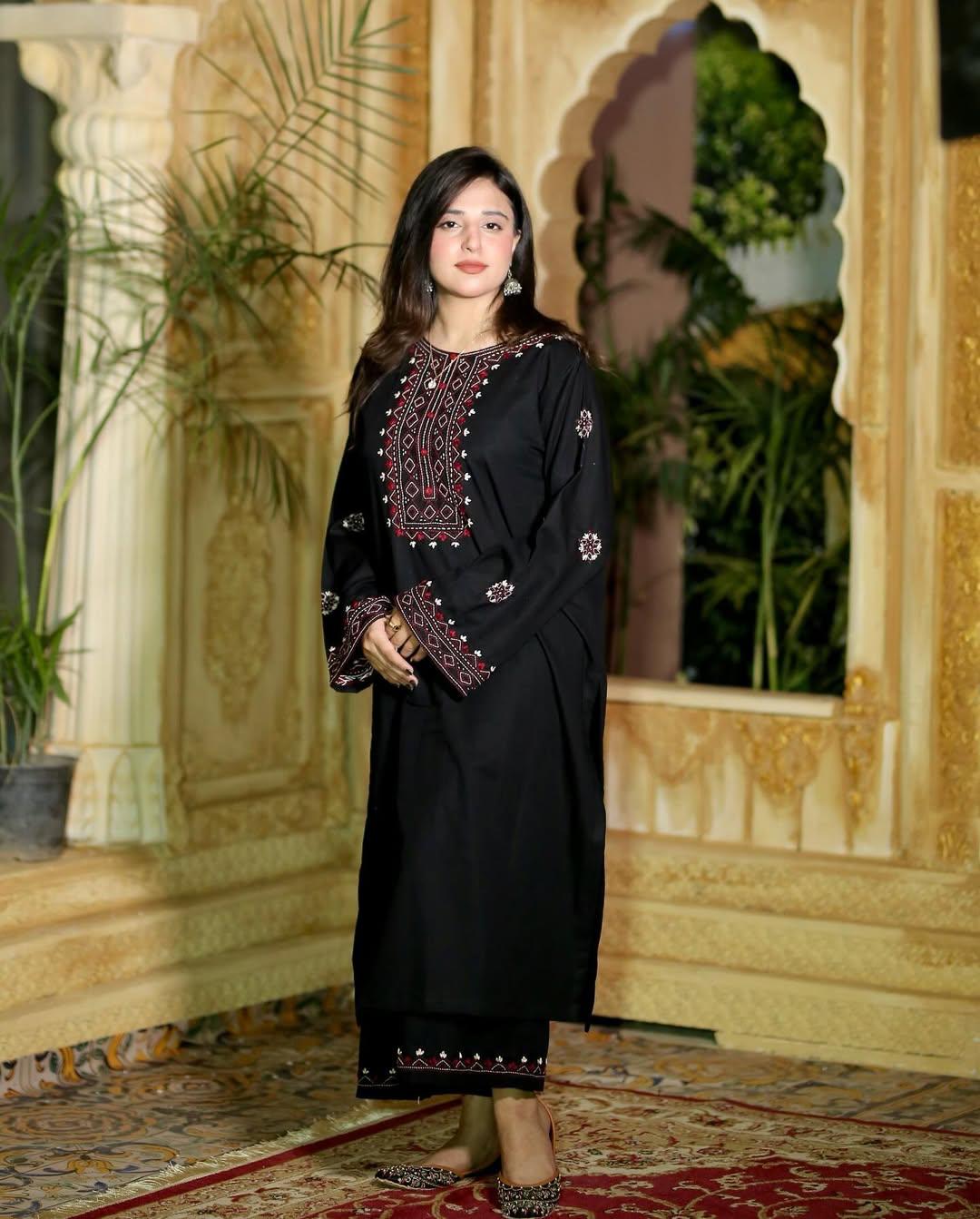 Black Luxe - 2 Piece Suit