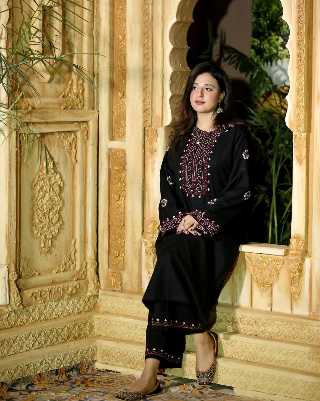 Black Luxe - 2 Piece Suit