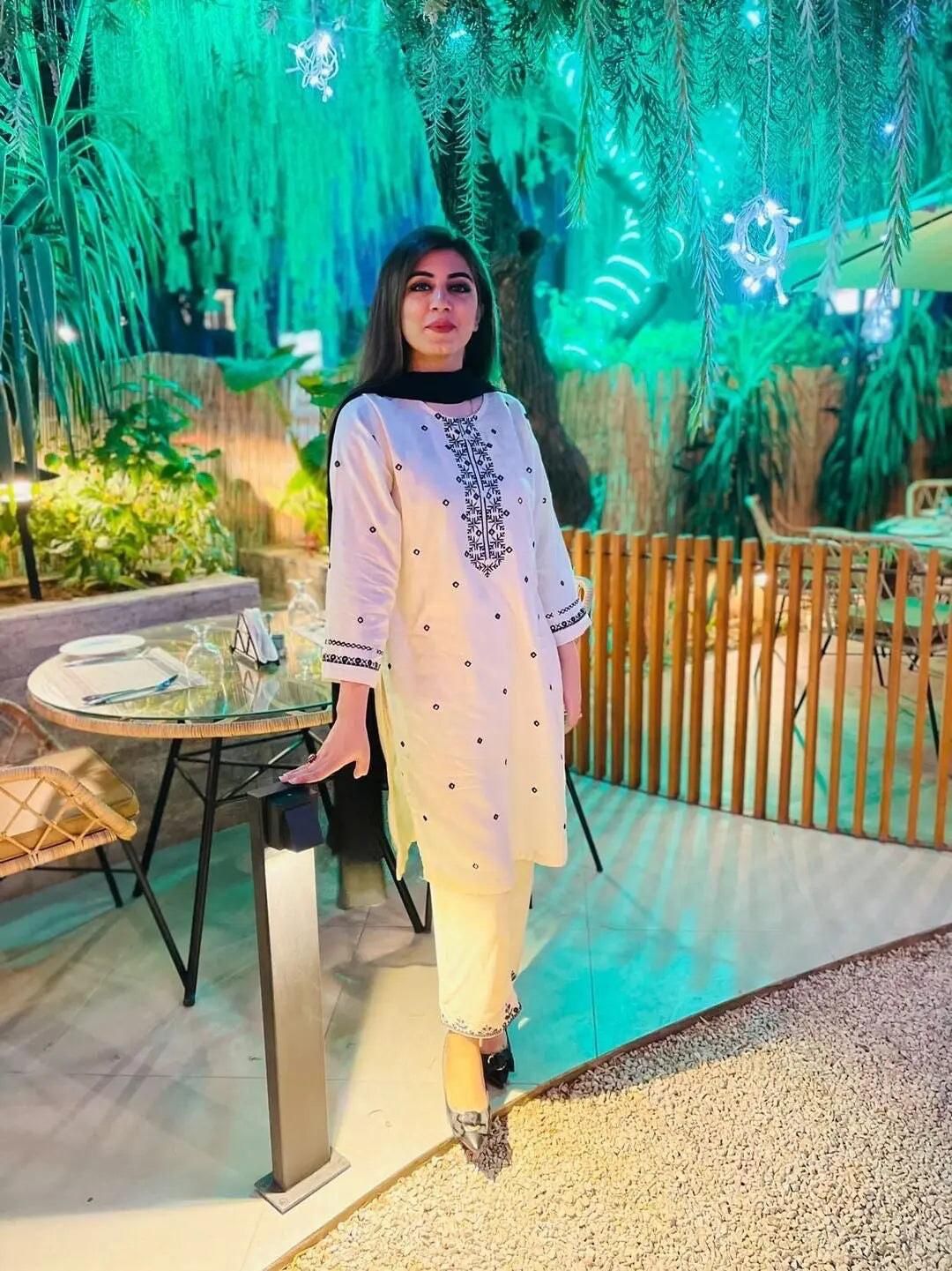 Noor Jahan - 3 Piece Suit